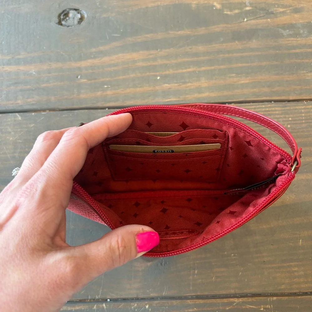 Fossil Red Suede Snakeskin‎ Wristlet Purse Wallet Zip Around Credit Card
